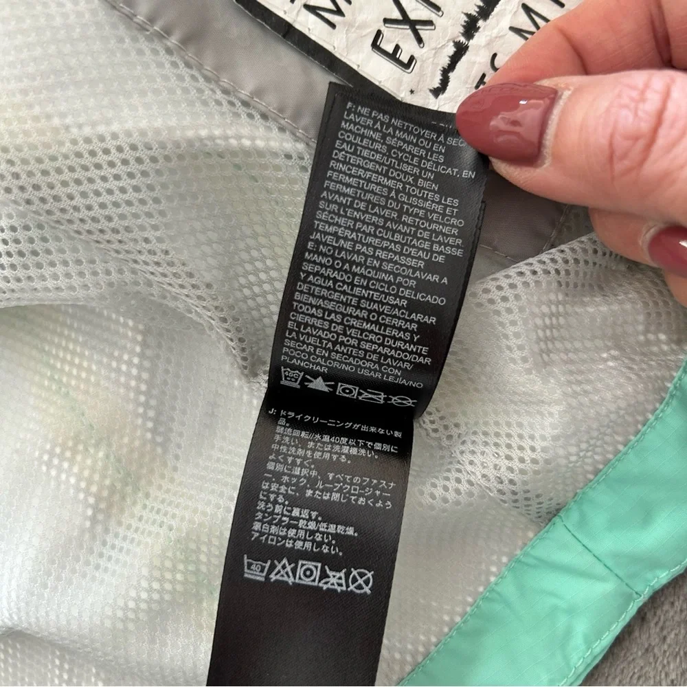 The North Face Windbreaker Jacket - Picture 13 of 14